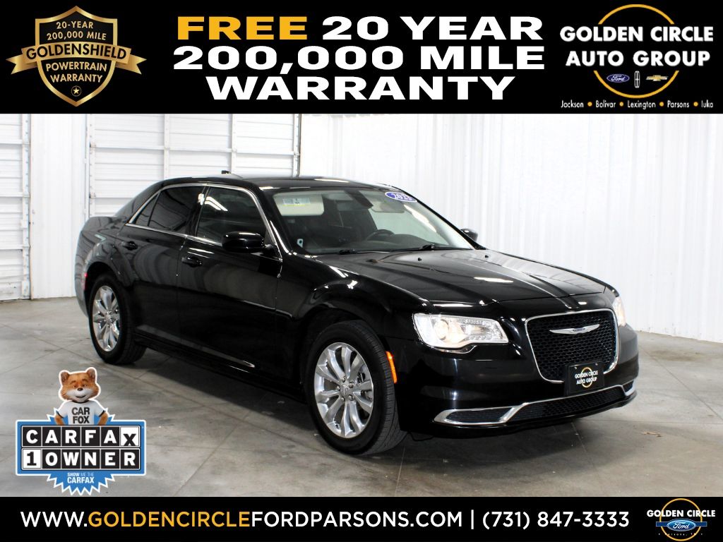 2023 Chrysler 300 Touring AWD's photo