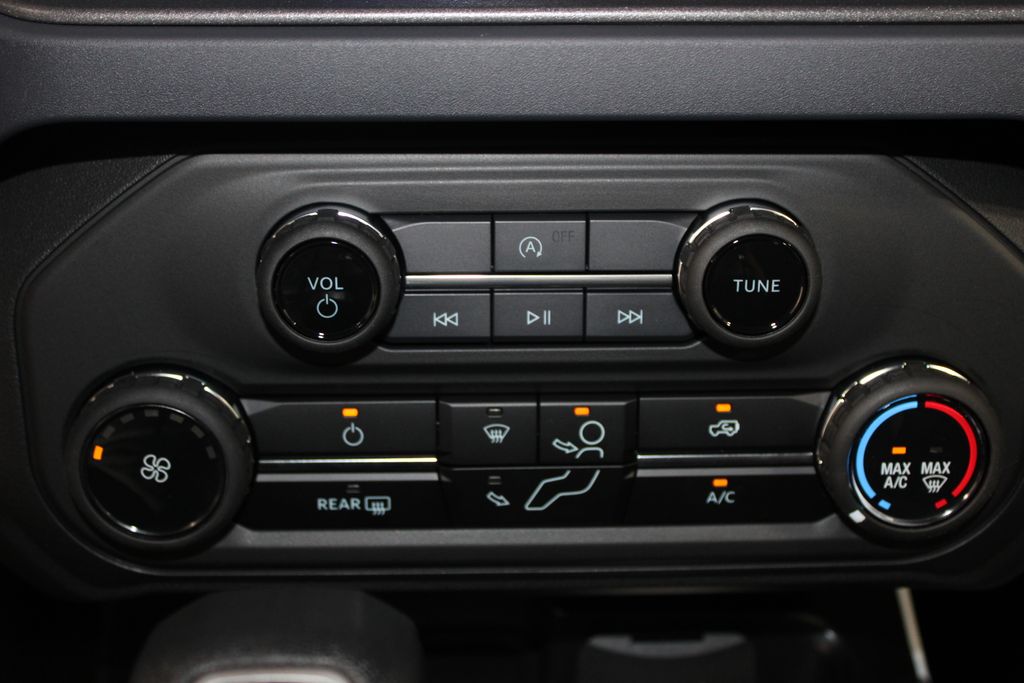 2025 Ford Bronco 4-Door Base - Photo 43