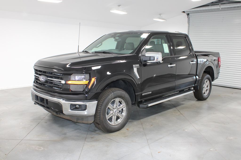 2025 Ford F-150 XLT photo 2