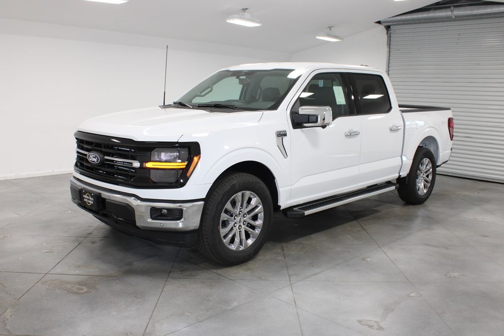 2025 Ford F-150 XLT photo 3