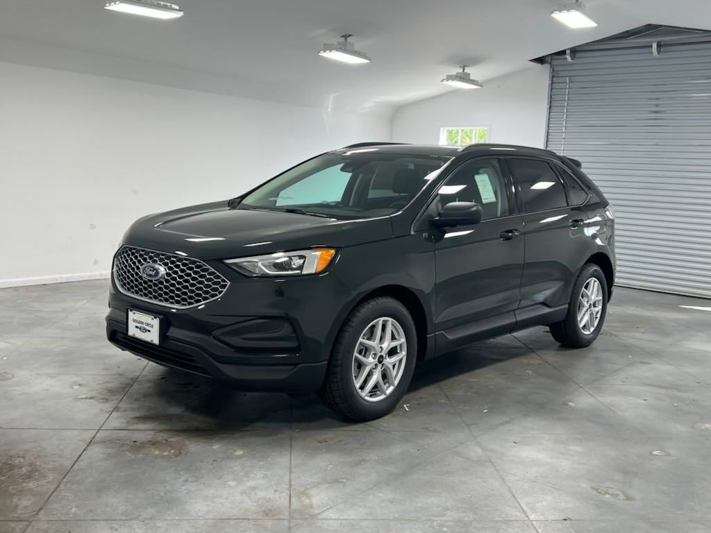 2024 Ford Edge SE photo 3