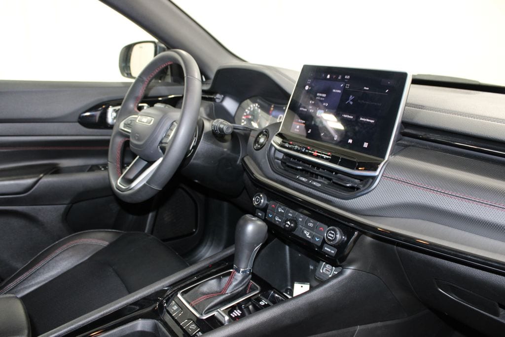 2025 Jeep Compass Trailhawk - Photo 32