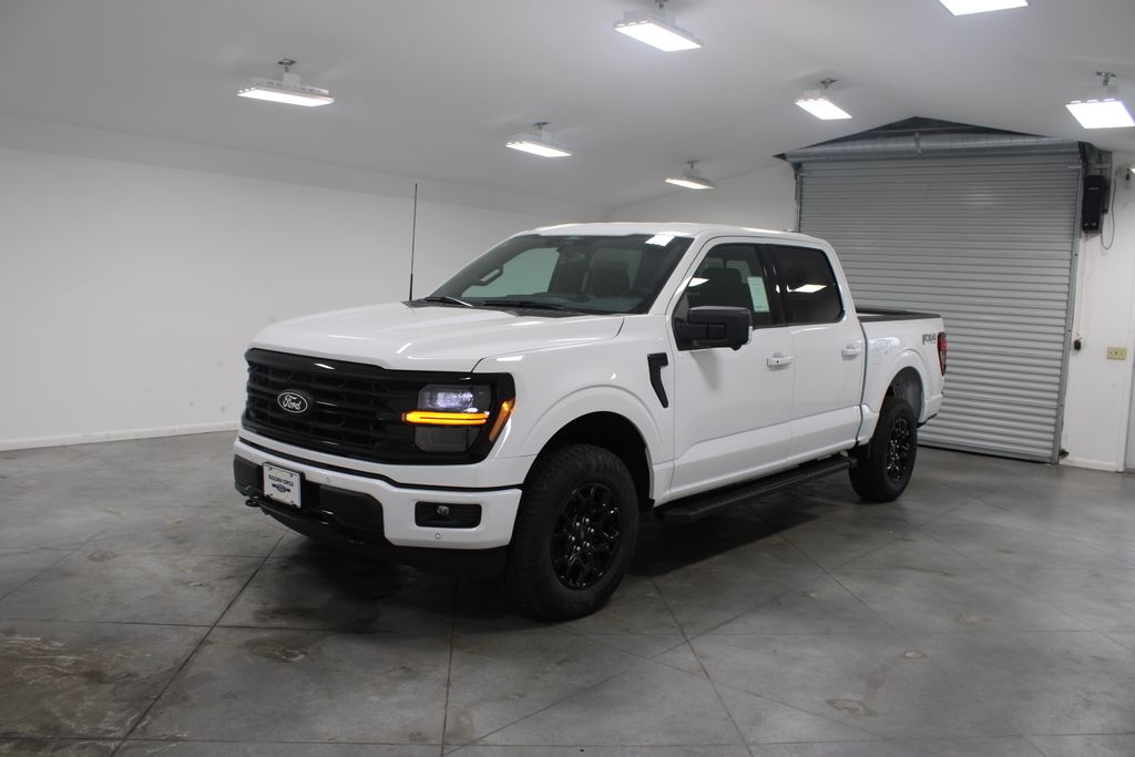 2025 Ford F-150 XLT photo 3