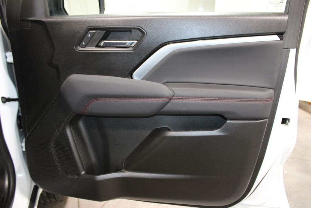 2024 Chevrolet Colorado Z71 - Photo 35