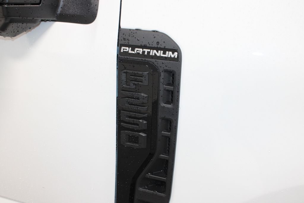 2026 Ford F-250 Super Duty Platinum - Photo 12