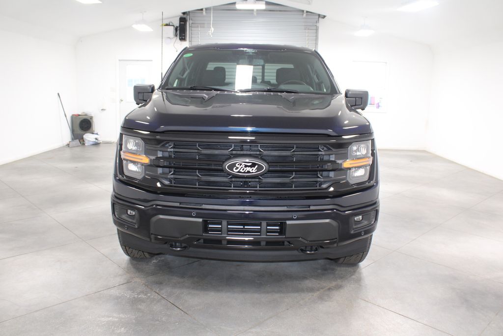 2025 Ford F-150 XLT photo 2