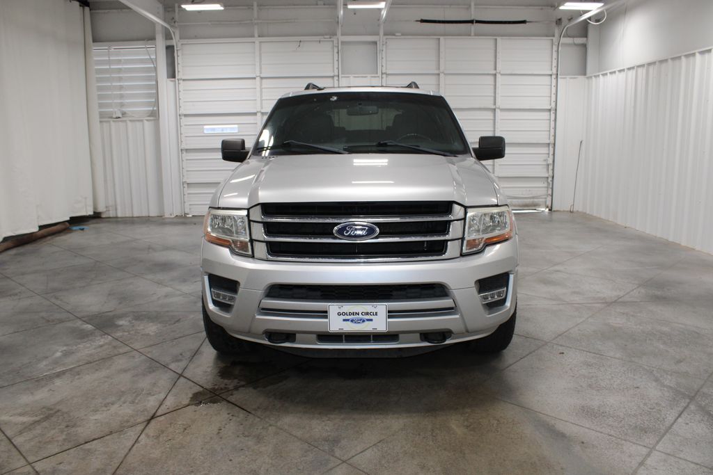 2017 Ford Expedition XLT photo 2