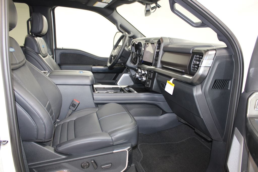 2026 Ford F-250 Super Duty Platinum - Photo 31