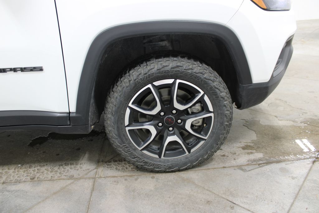 2025 Jeep Compass Trailhawk - Photo 37