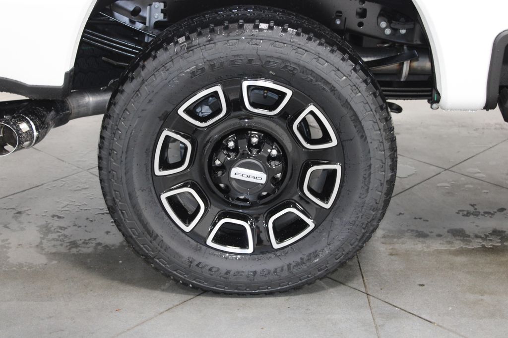 2026 Ford F-250 Super Duty Platinum - Photo 18