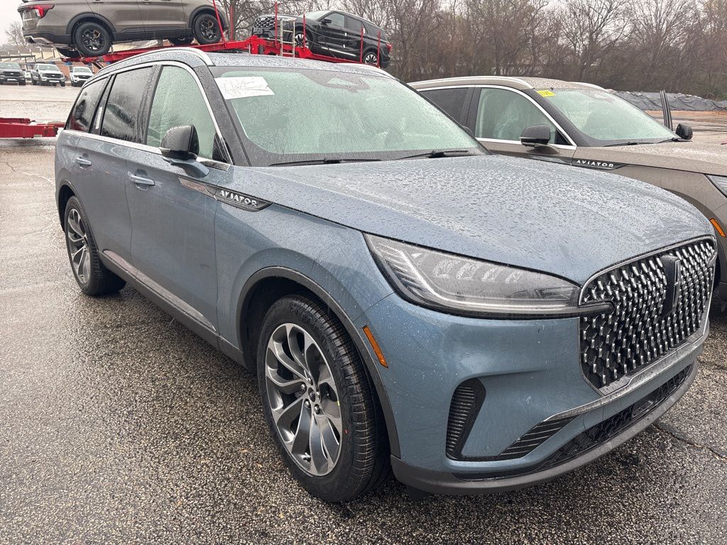2026 Lincoln Aviator Premiere's photo