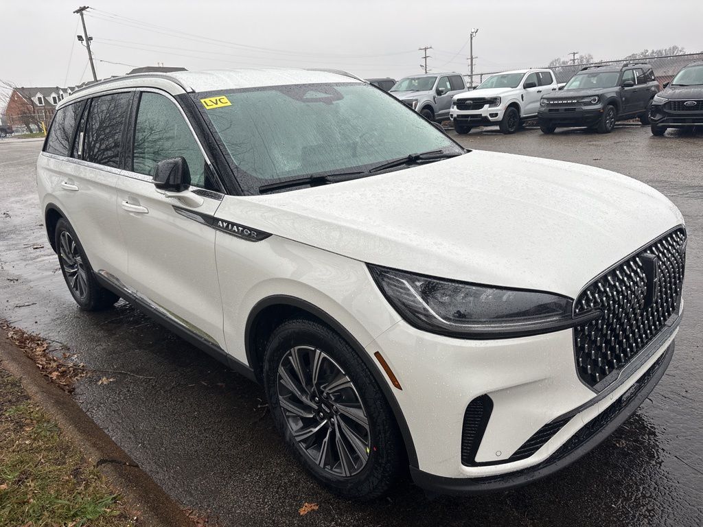 2026 Lincoln Aviator Premiere's photo