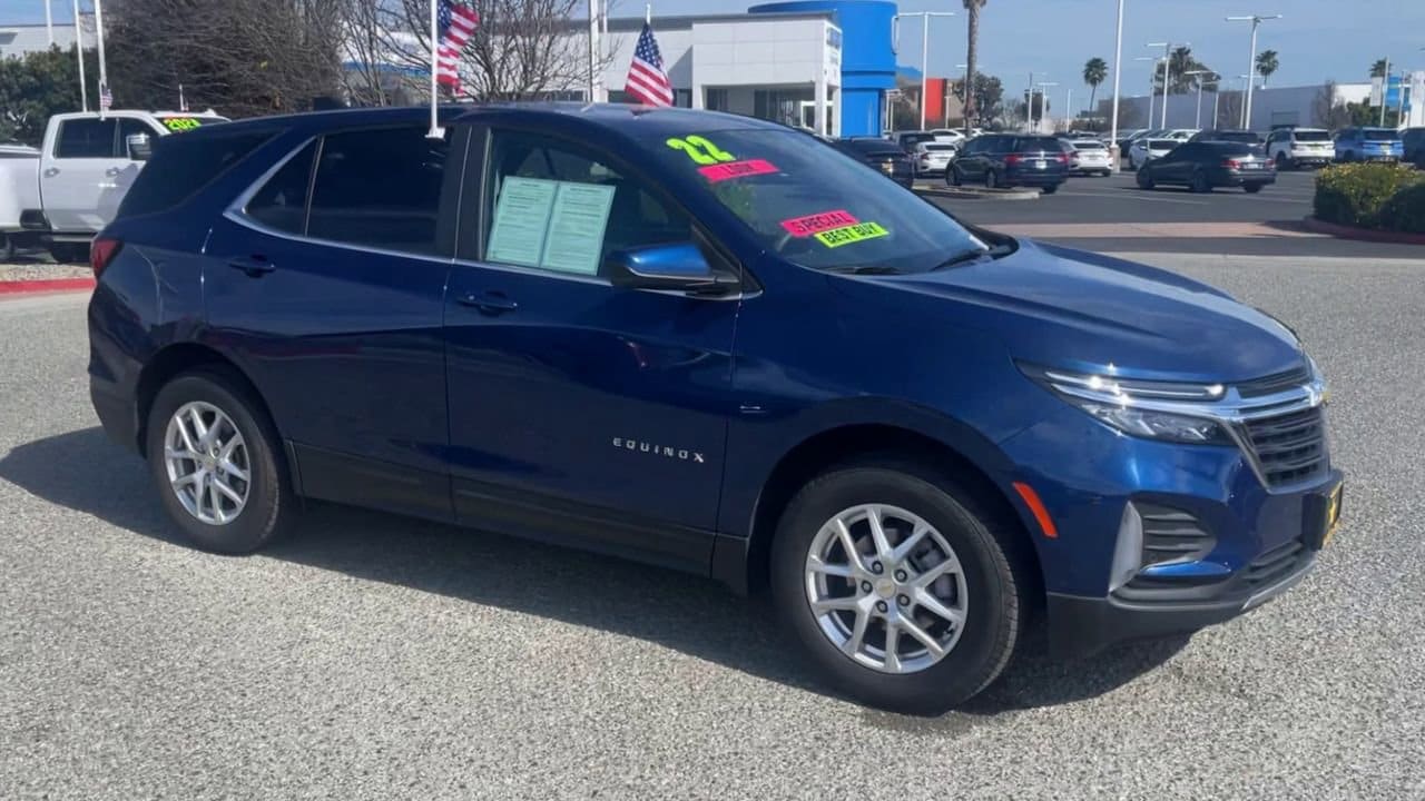 Used 2022 Chevrolet Equinox LT with VIN 3GNAXTEV5NL135353 for sale in Salinas, CA