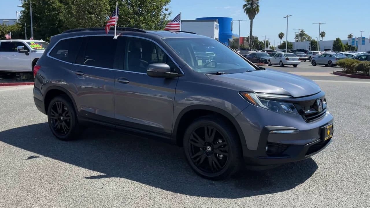 Used 2021 Honda Pilot SE with VIN 5FNYF5H27MB023321 for sale in Salinas, CA