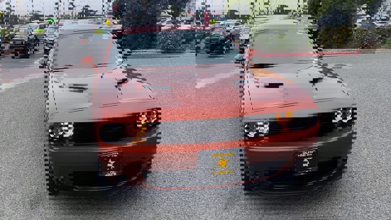 2023 Dodge Challenger SXT photo 3