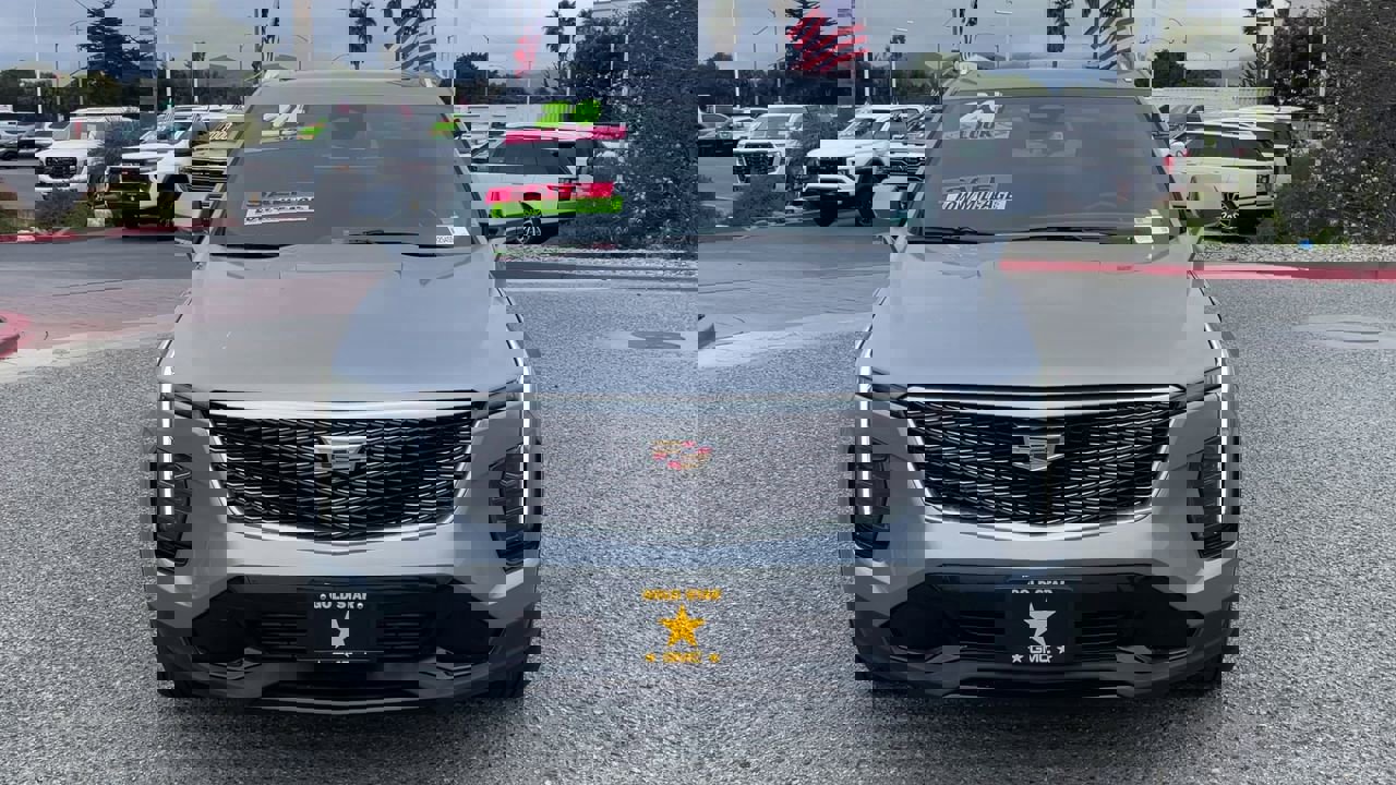 2024 Cadillac XT4 Premium Luxury photo 3