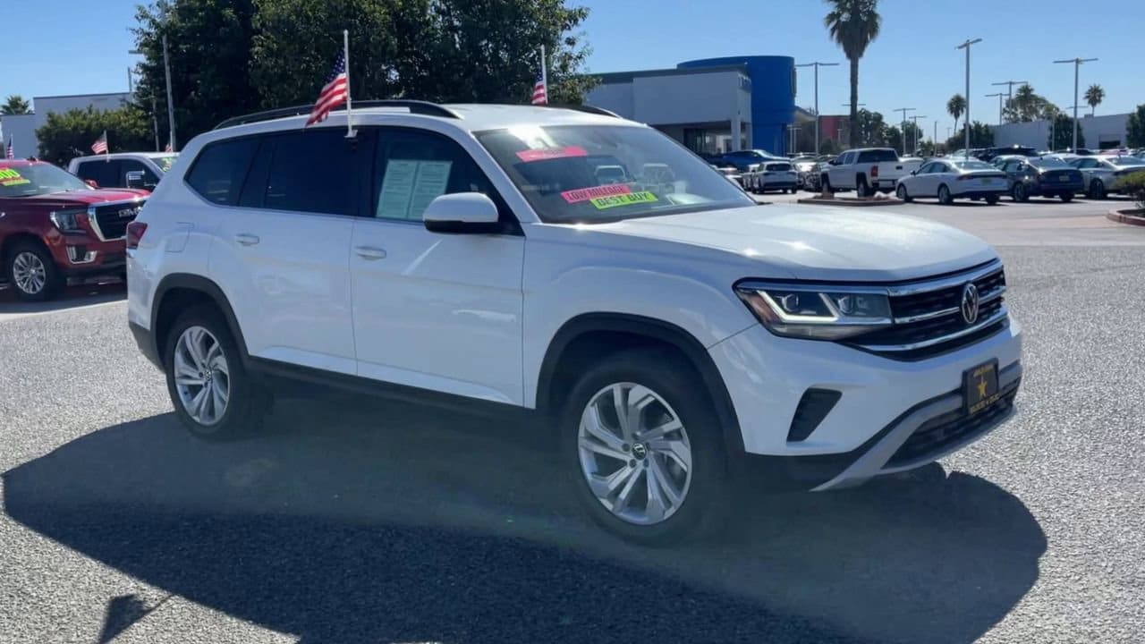 Used 2021 Volkswagen Atlas SE w/Tech with VIN 1V2HR2CA5MC583144 for sale in Salinas, CA