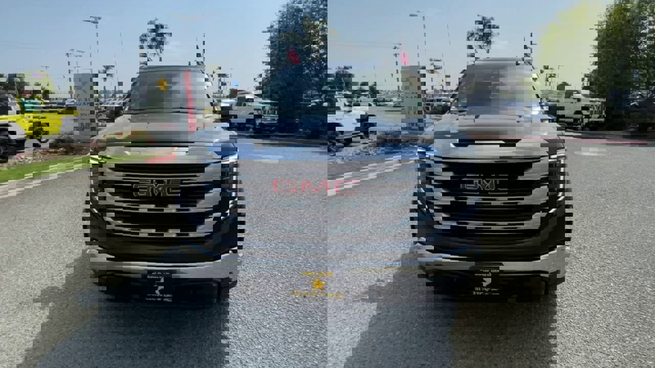 2023 Gmc Sierra SLE photo 2