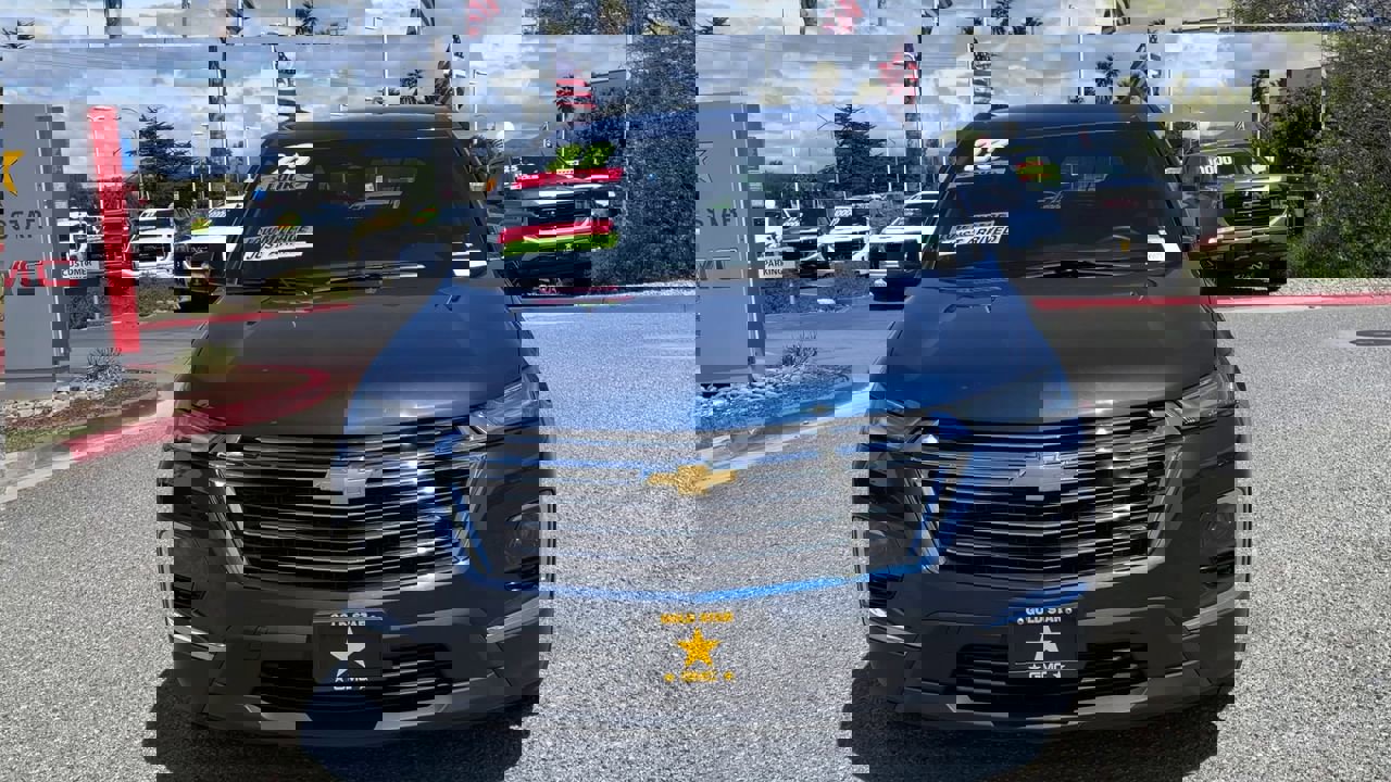 2023 Chevrolet Traverse photo 3