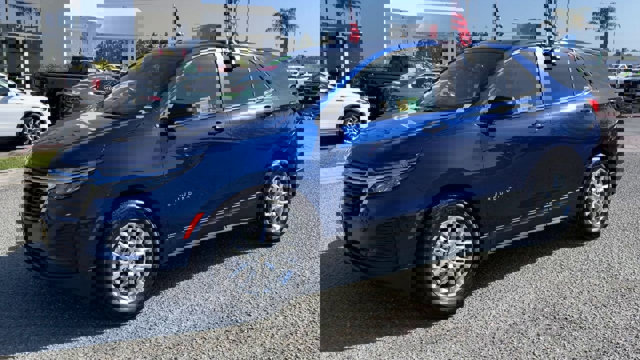 2022 Chevrolet Equinox LS photo 4