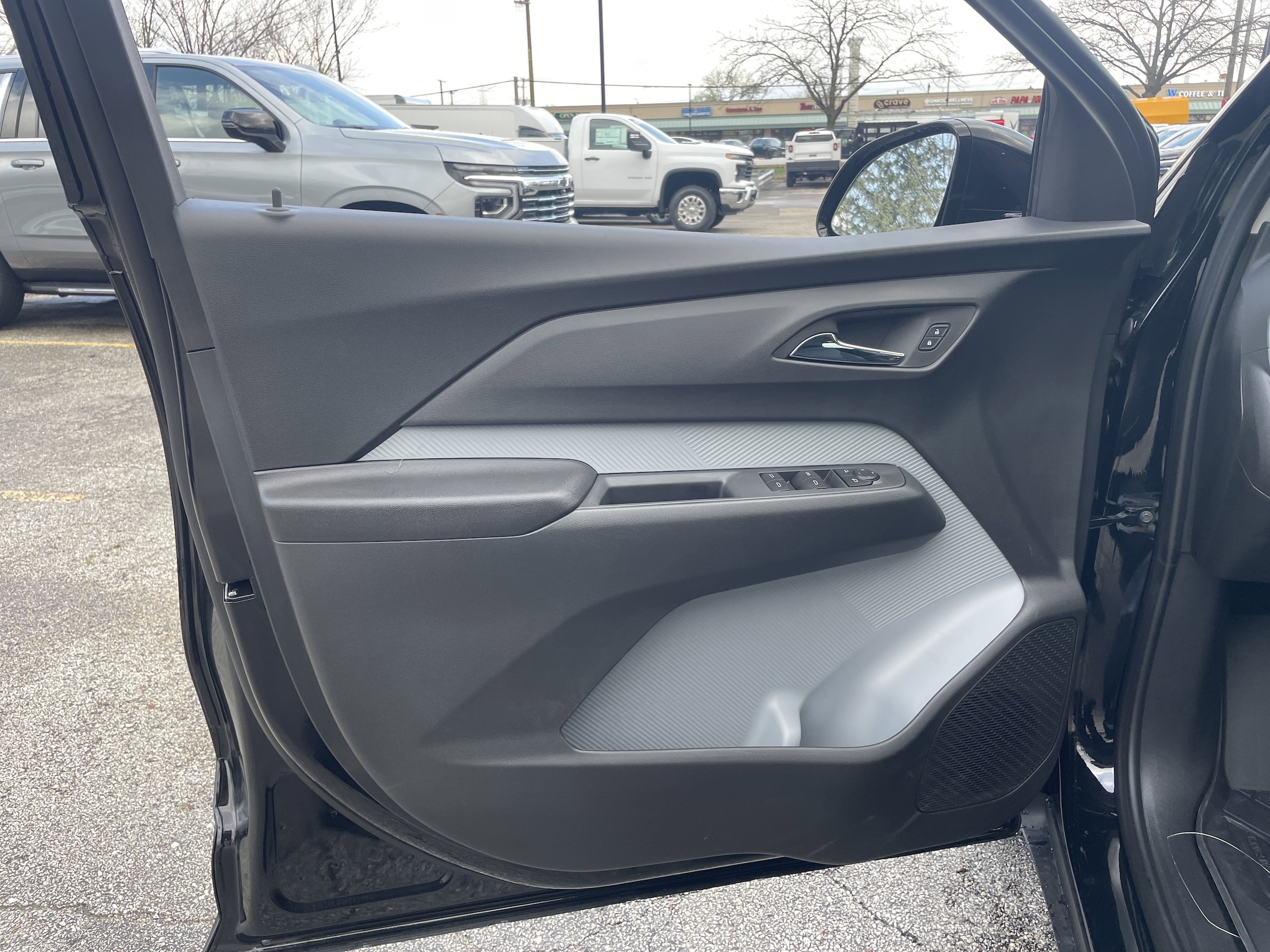 2027 Chevrolet Bolt RS - Photo 11