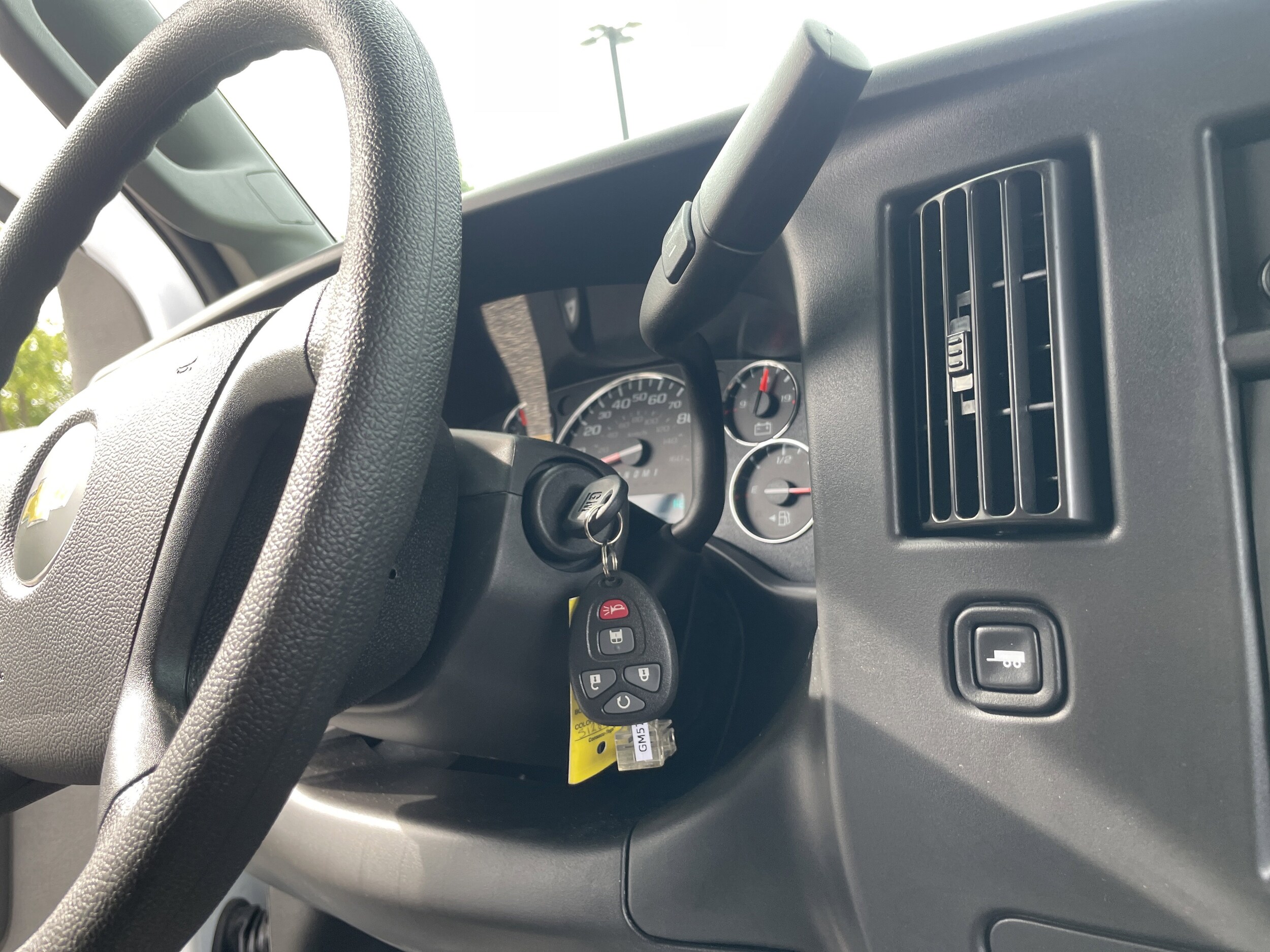2025 Chevrolet Express Cargo Work Van - Photo 23