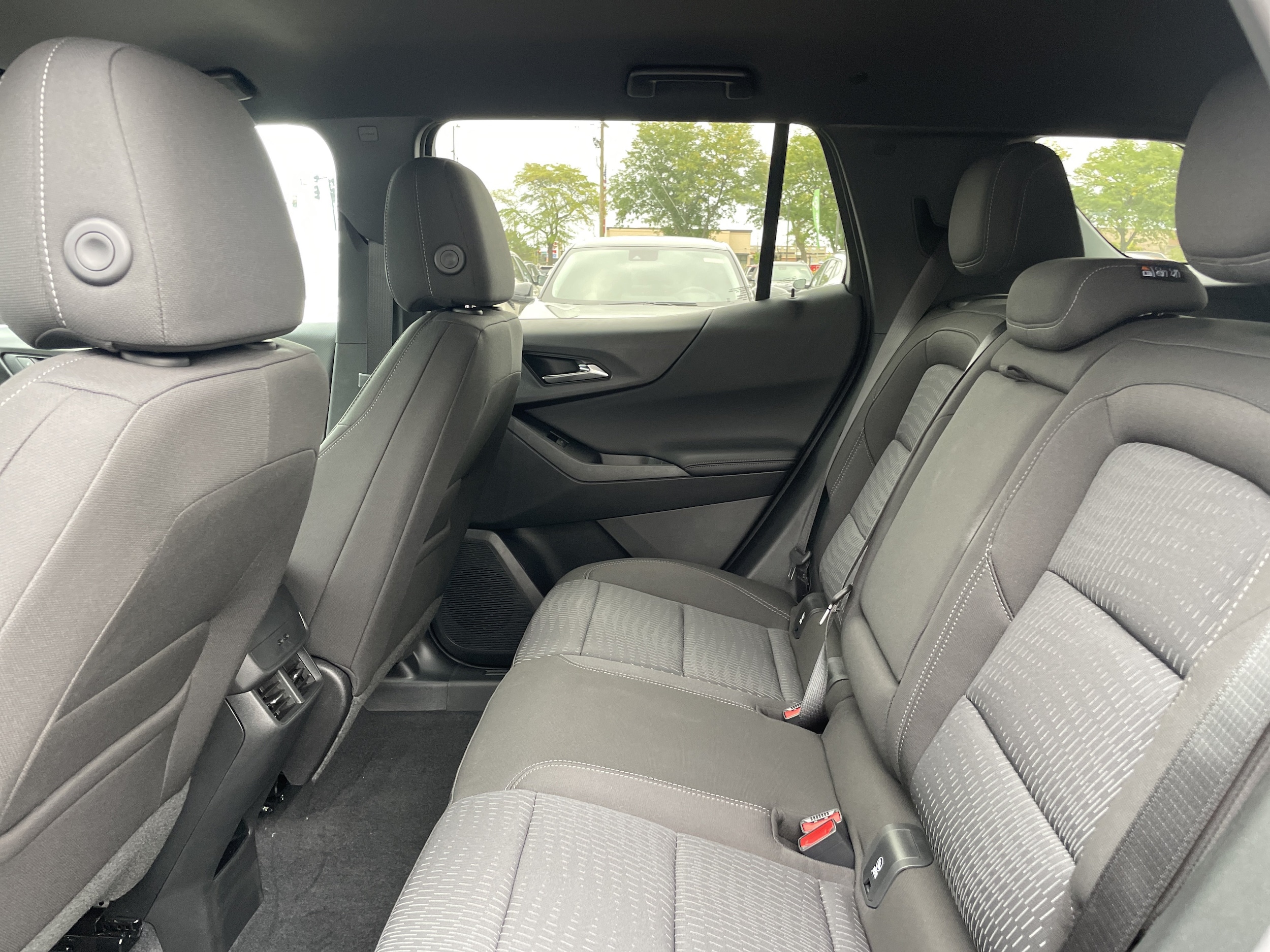 2027 Chevrolet Equinox LT - Photo 26