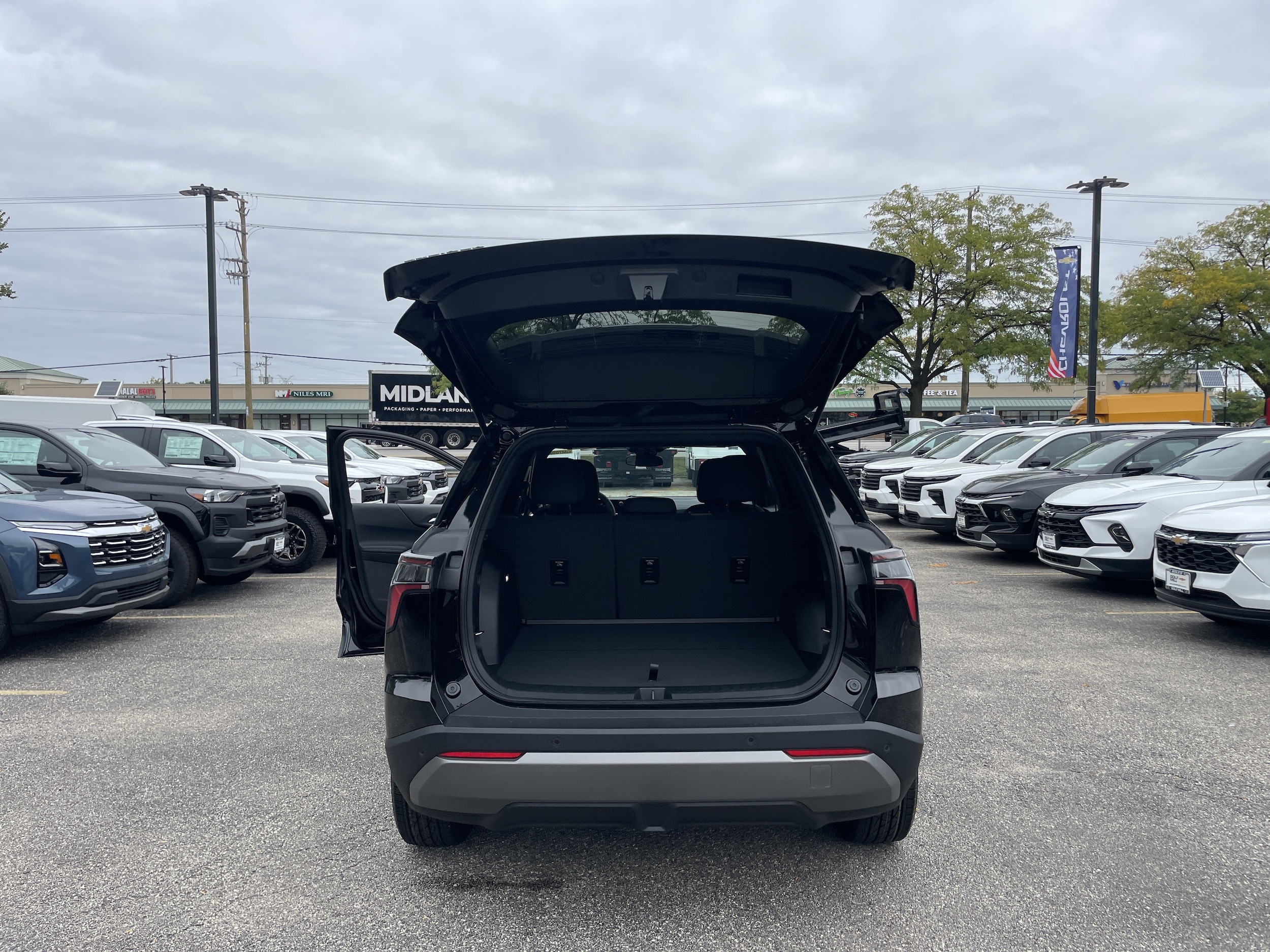 2027 Chevrolet Equinox LT - Photo 10