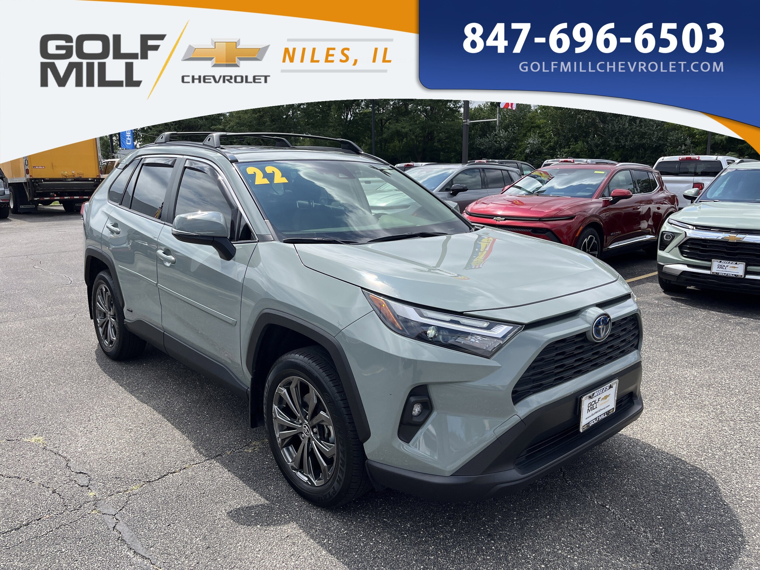 2022 Toyota RAV4 Hybrid XLE Premium photo 3