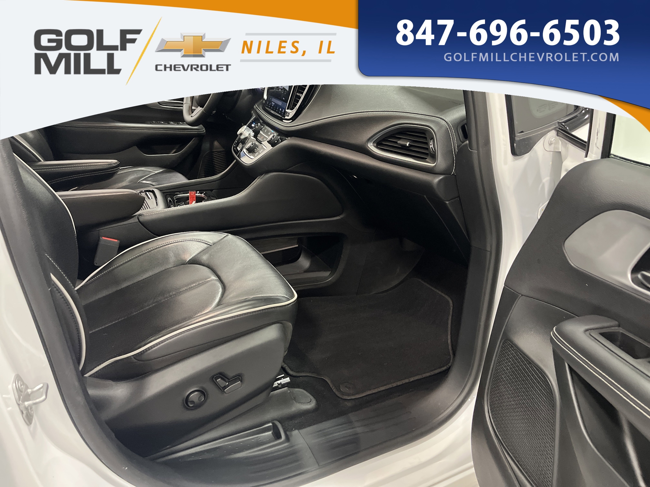 2025 CHRYSLER PACIFICA - Image 11