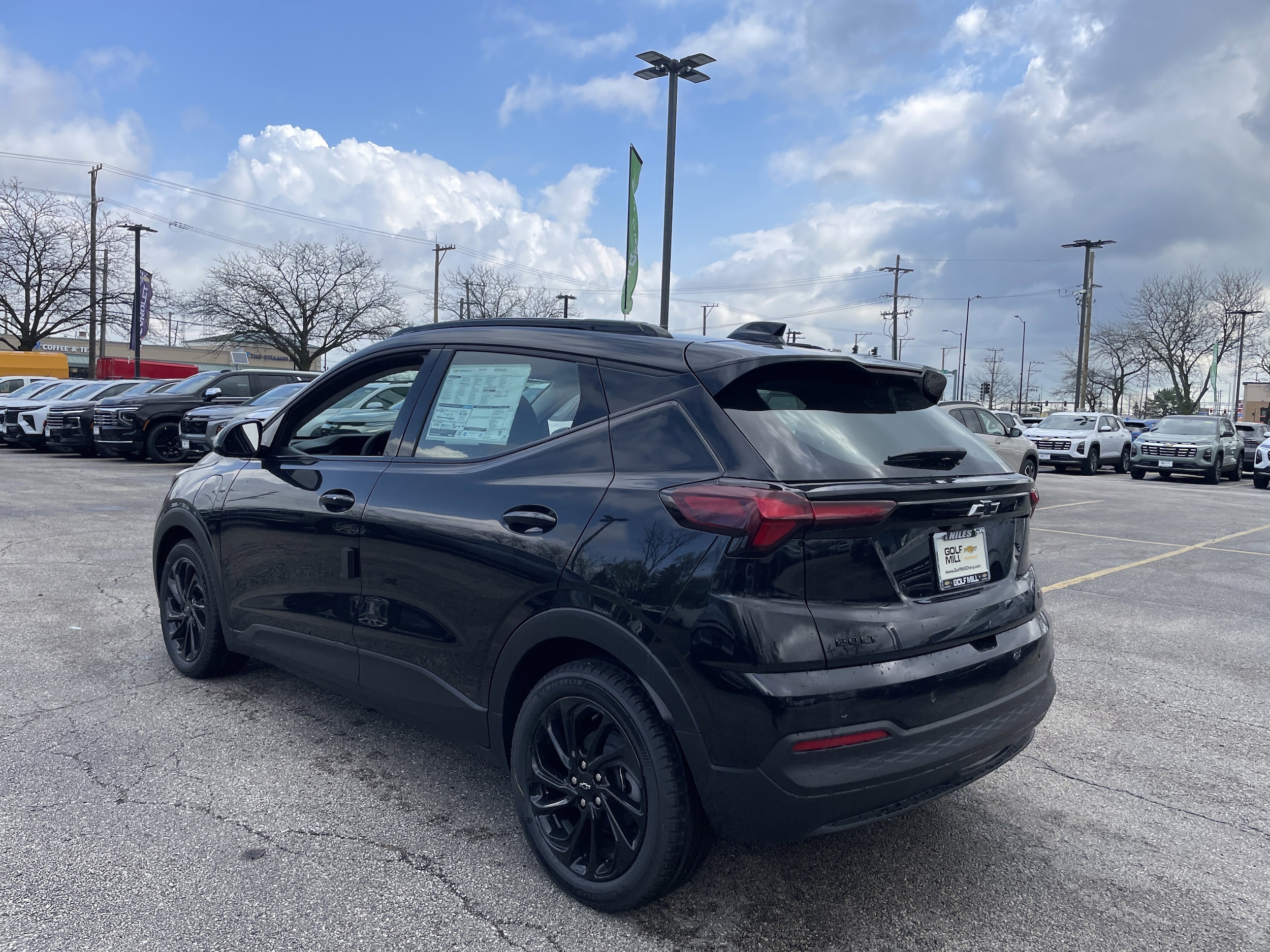 2027 Chevrolet Bolt RS - Photo 7
