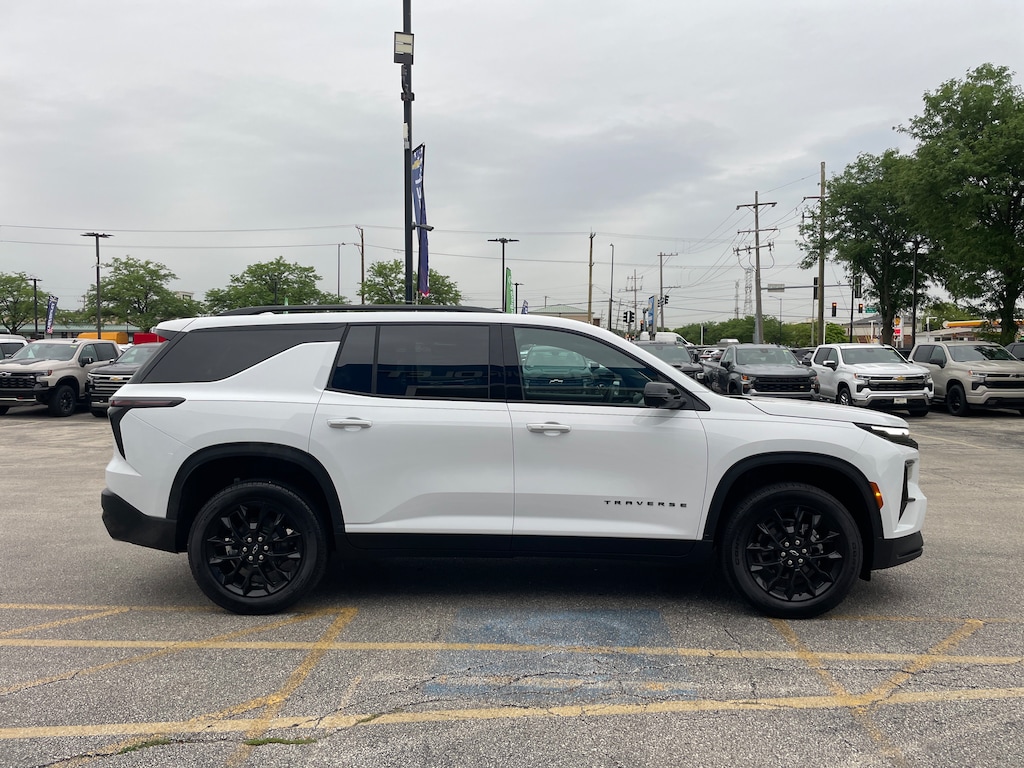 New 2026 Chevrolet Traverse LT SUV