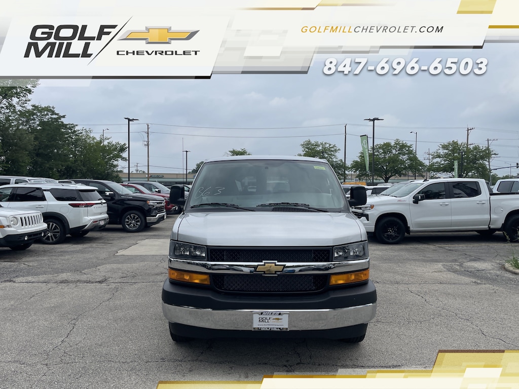 New 2026 Chevrolet Express Passenger 1LS Van
