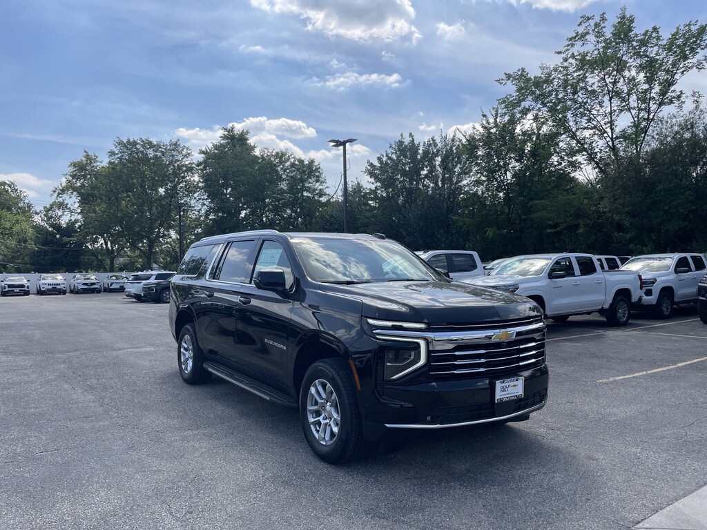 New 2026 Chevrolet Suburban LT SUV