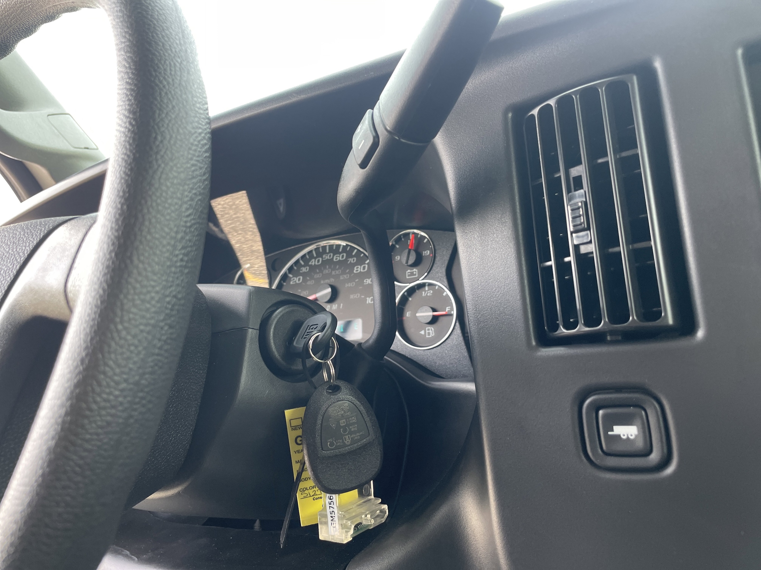 2025 Chevrolet Express Cargo Work Van - Photo 23