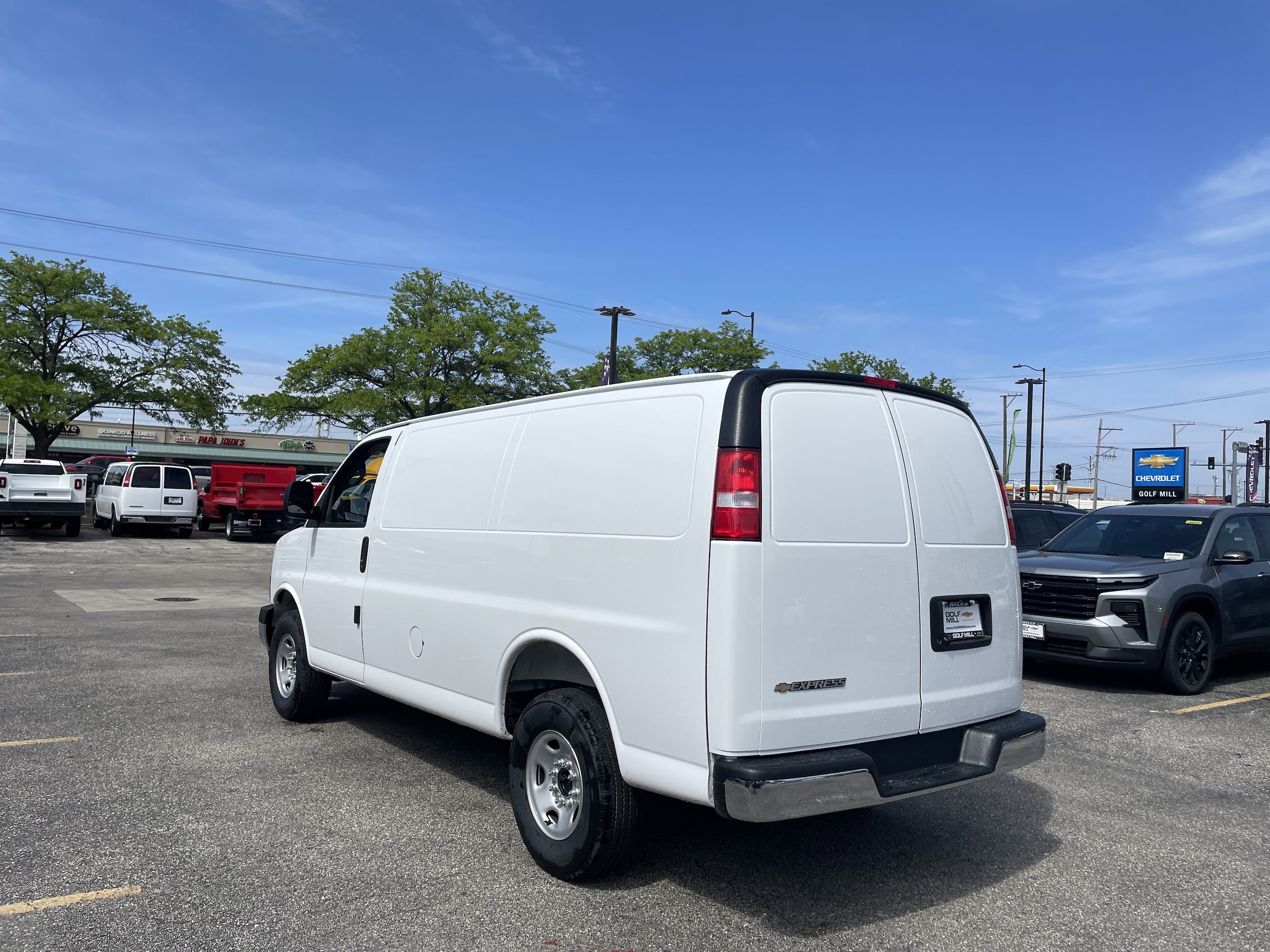 2026 Chevrolet Express 2500 Work Van HD's photo