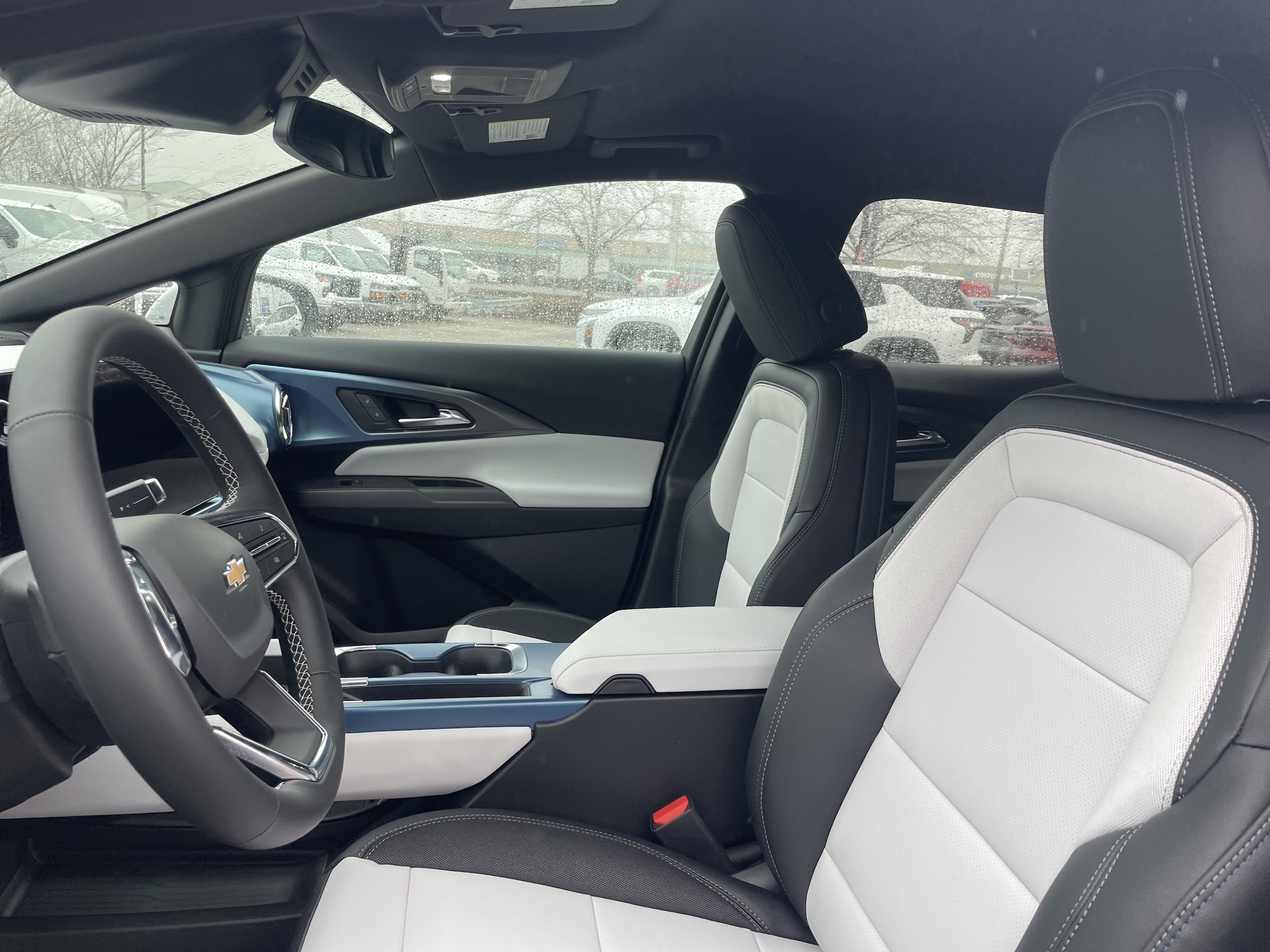 2026 Chevrolet Equinox EV 2LT - Photo 12
