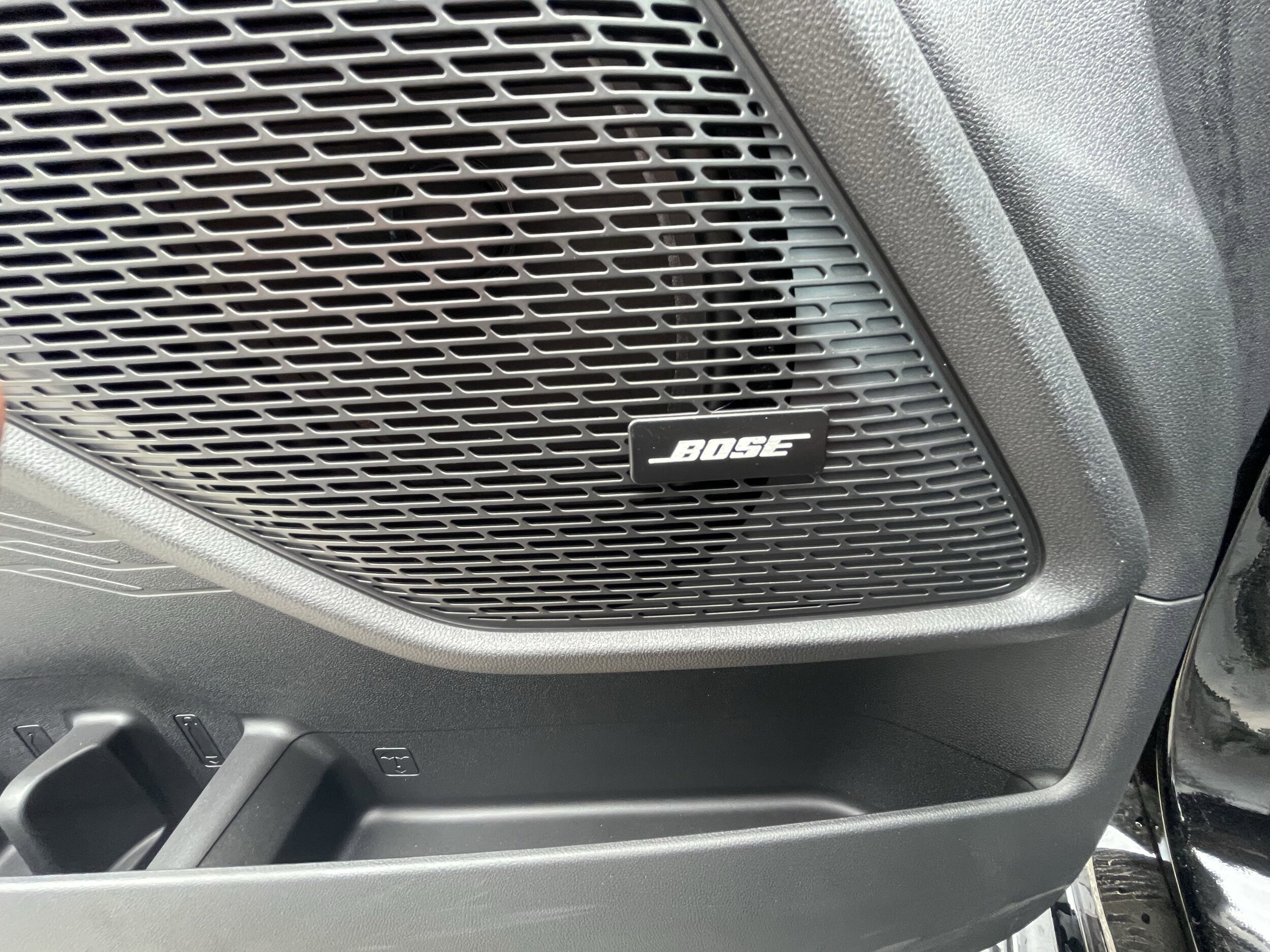 2025 Chevrolet Silverado EV RST - Photo 13