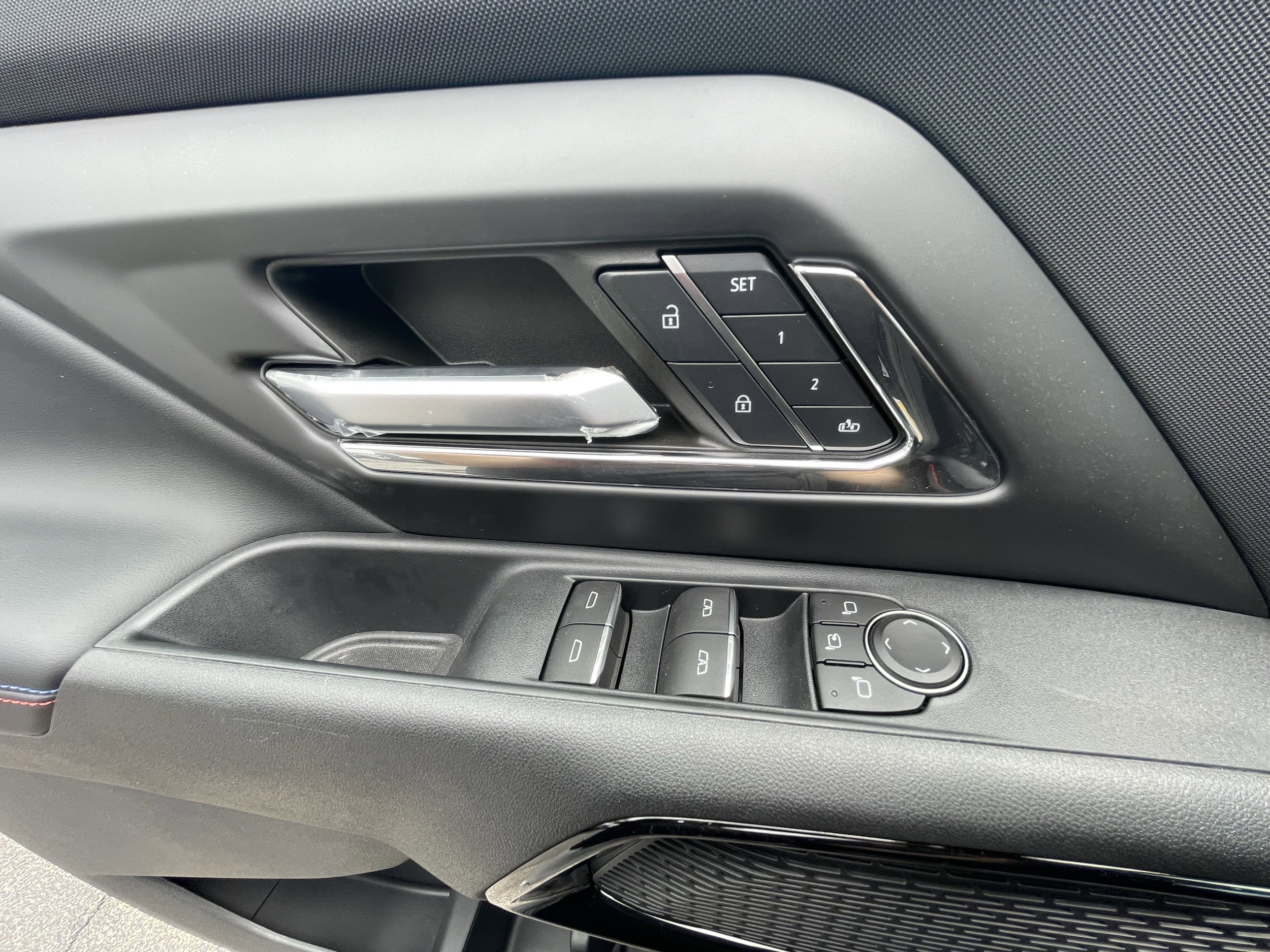 2025 Chevrolet Silverado EV RST - Photo 12