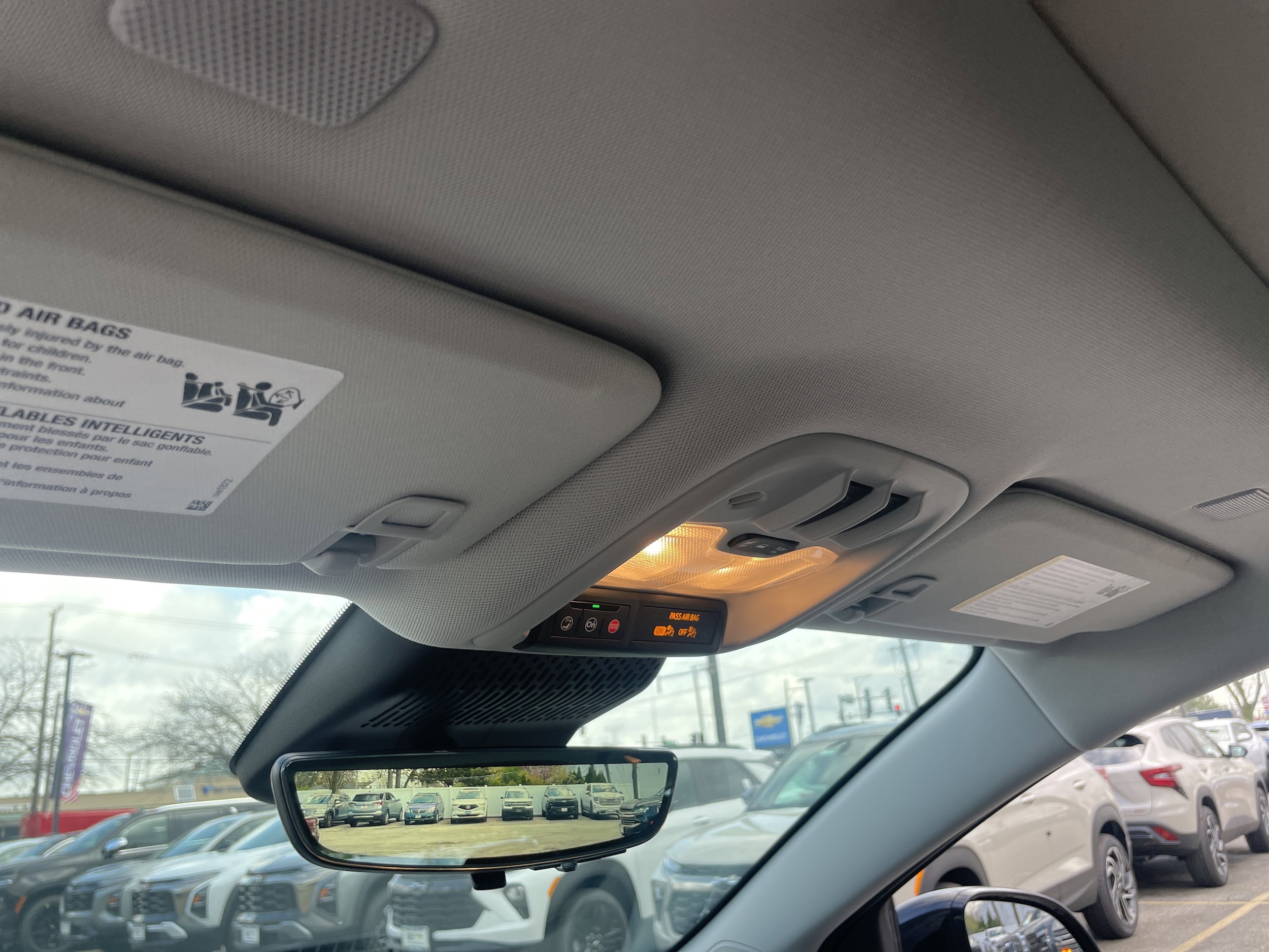2027 Chevrolet Bolt RS - Photo 24