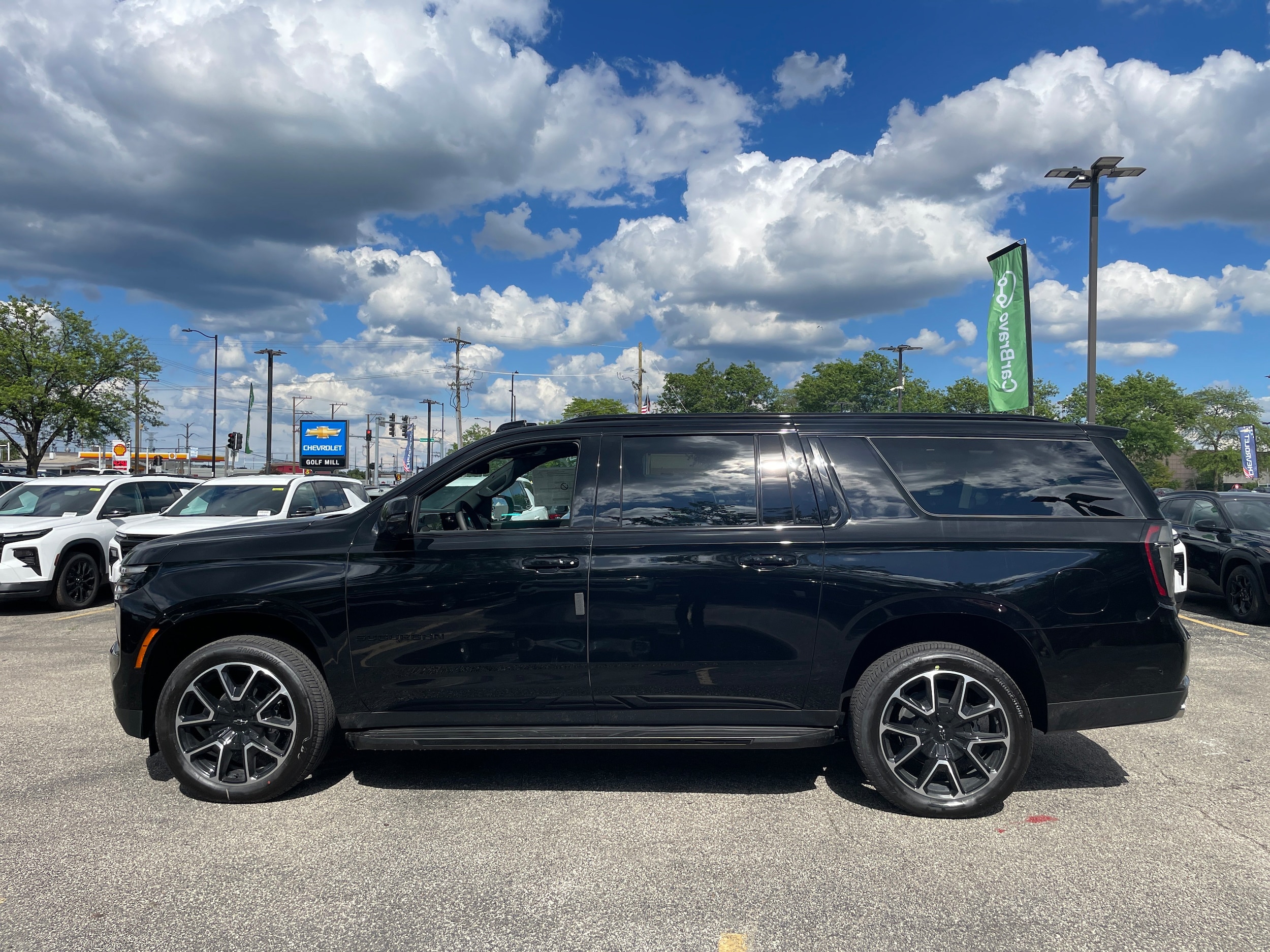 2026 Chevrolet Suburban RST - Photo 8