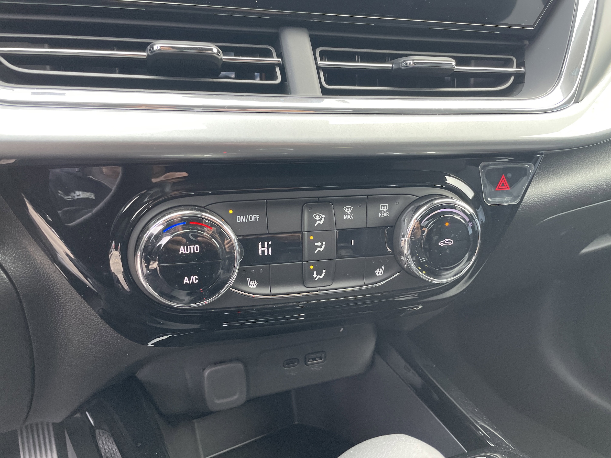 2026 Chevrolet Trax LT - Photo 21