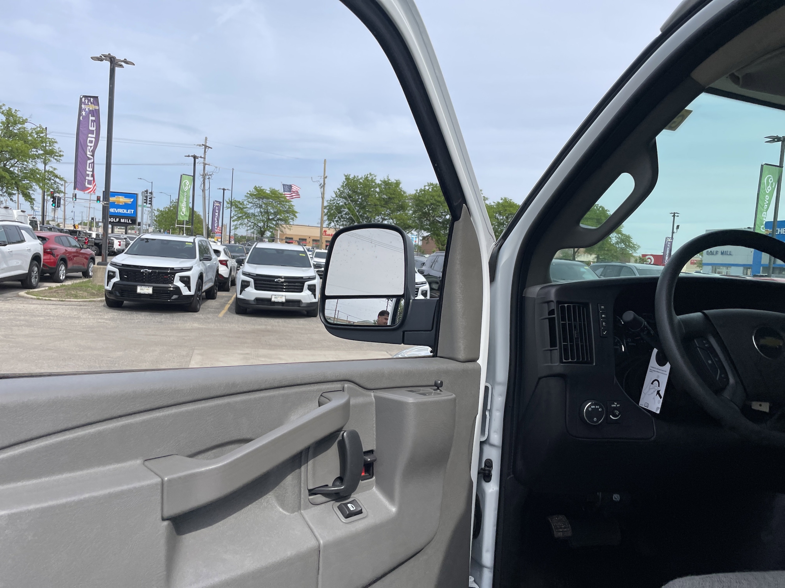 2025 Chevrolet Express Cargo Work Van - Photo 16