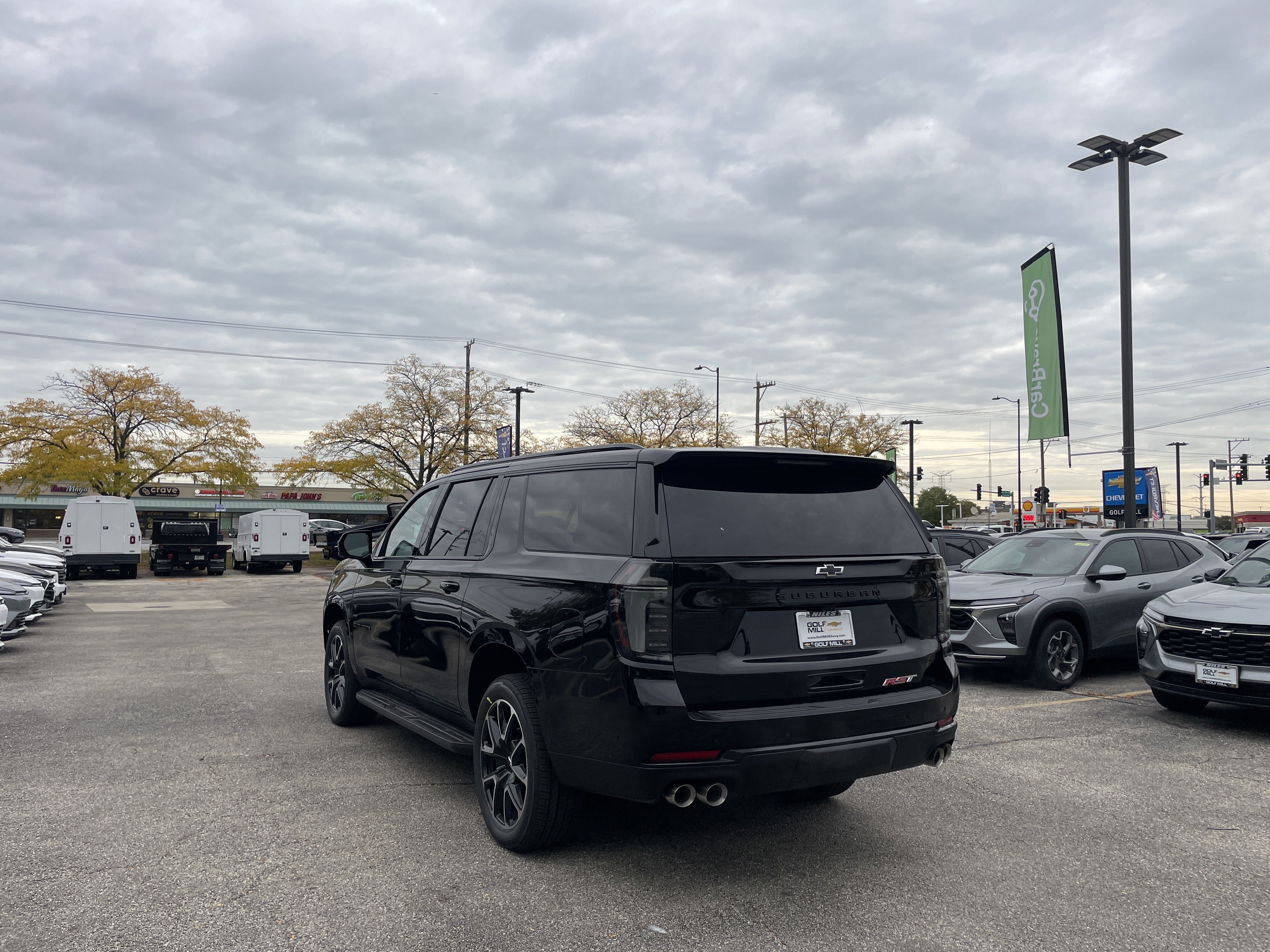 2027 Chevrolet Suburban RST - Photo 7