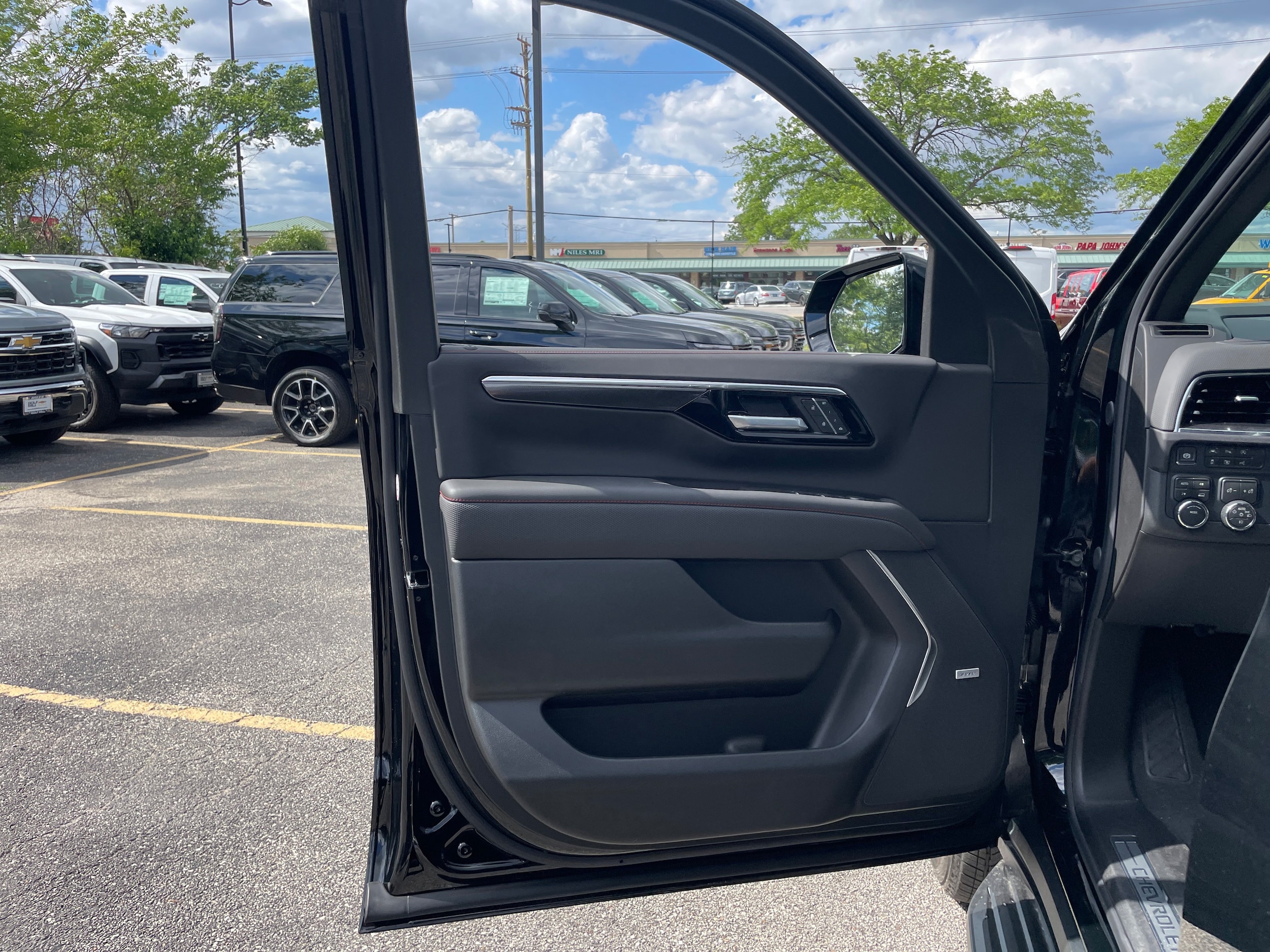 2026 Chevrolet Suburban RST - Photo 11