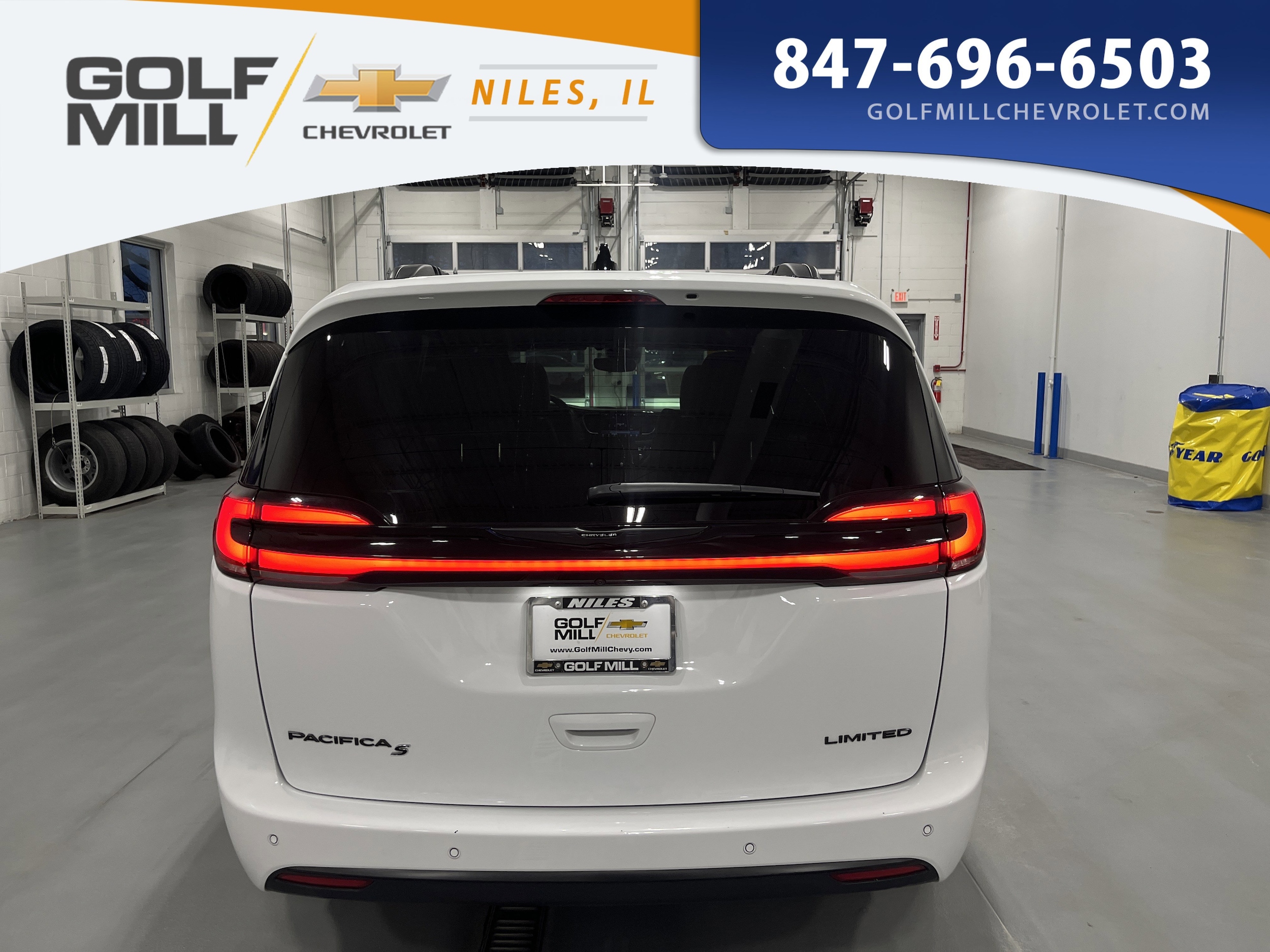 2025 CHRYSLER PACIFICA - Image 8