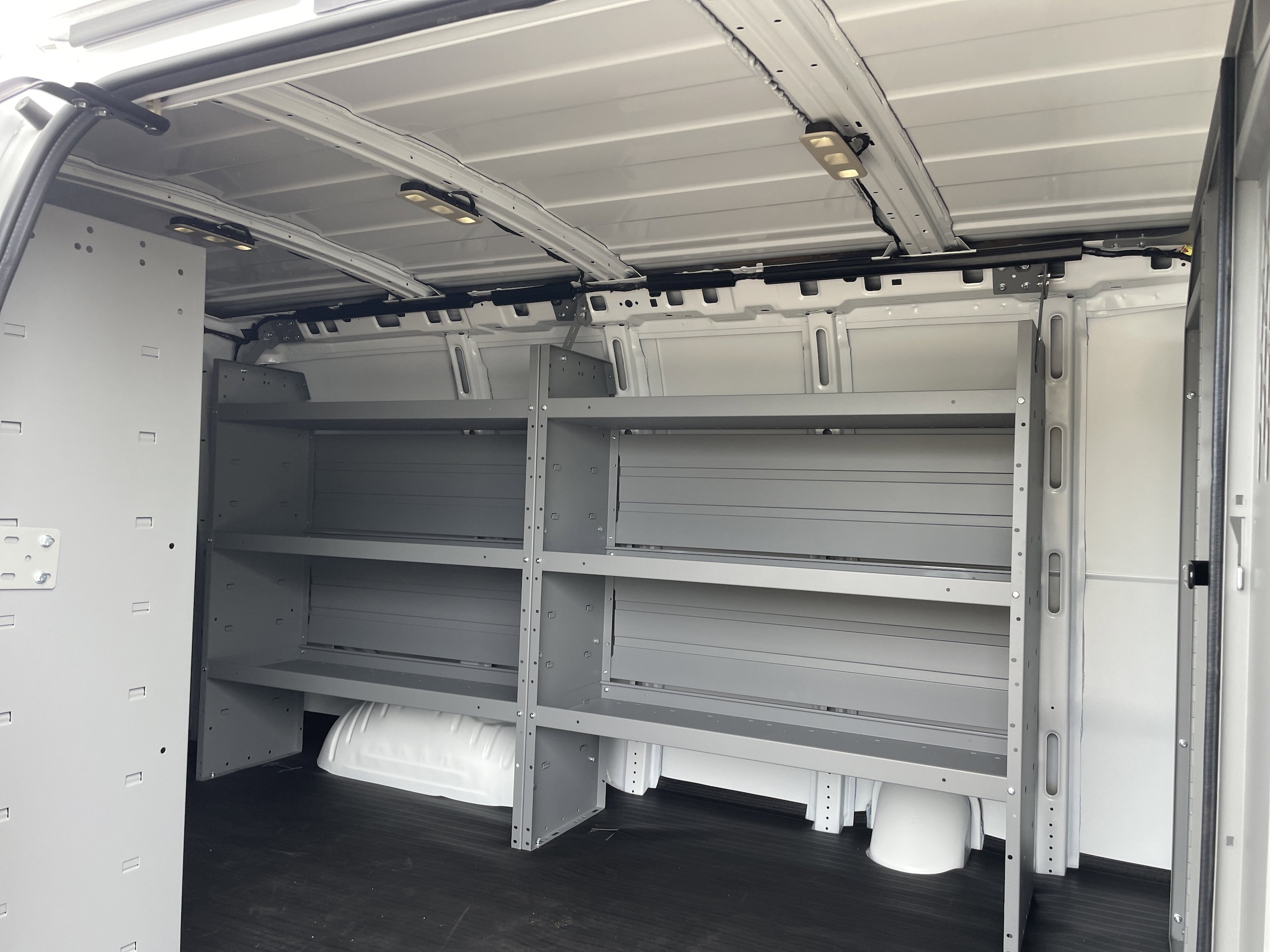 2025 Chevrolet Express Cargo Work Van - Photo 14