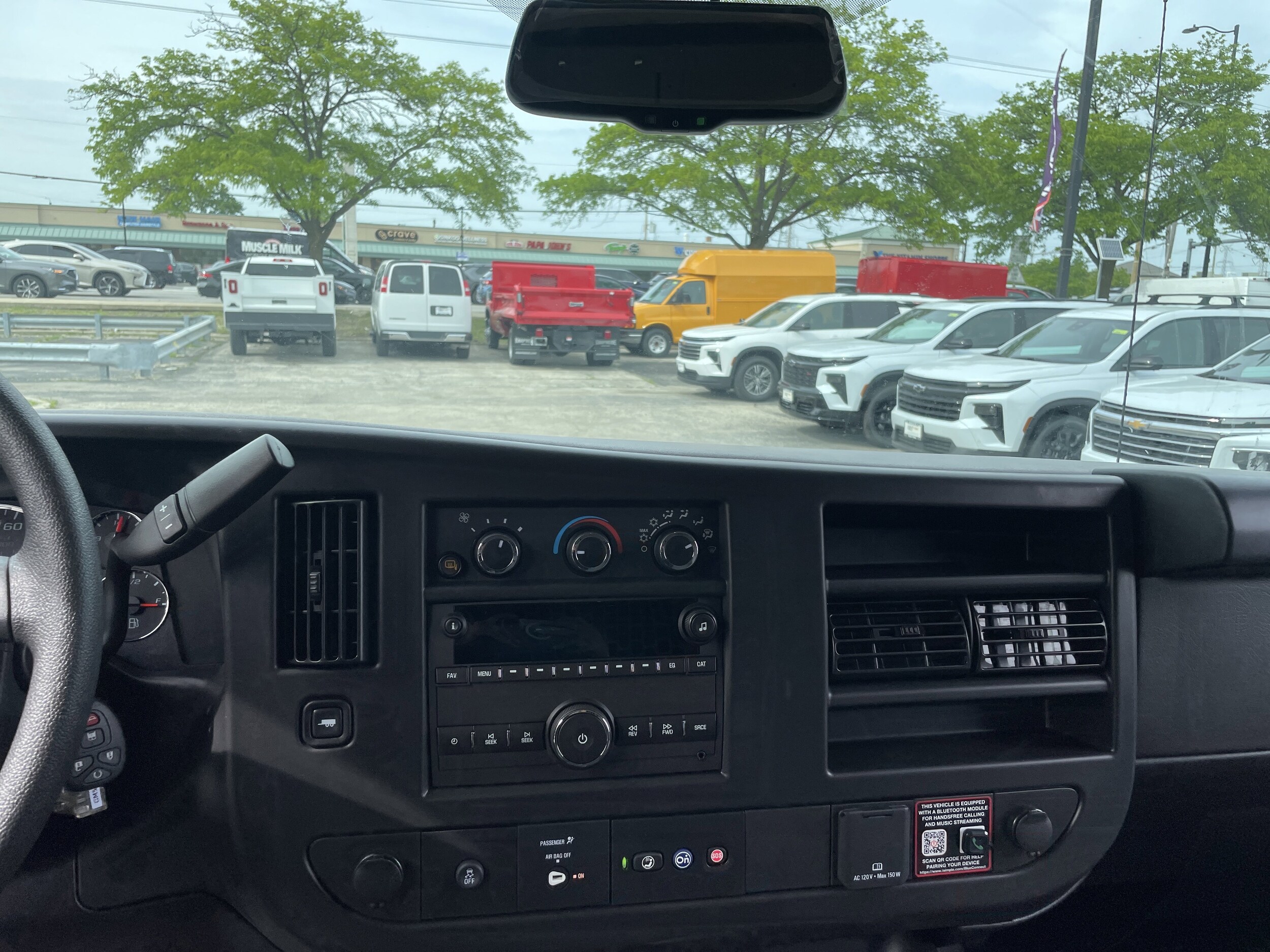 2025 Chevrolet Express Cargo Work Van - Photo 24