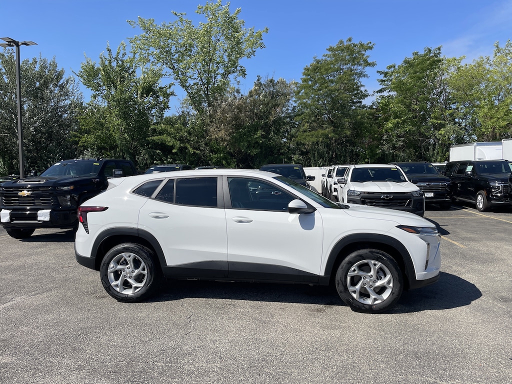 New 2026 Chevrolet Trax LS SUV