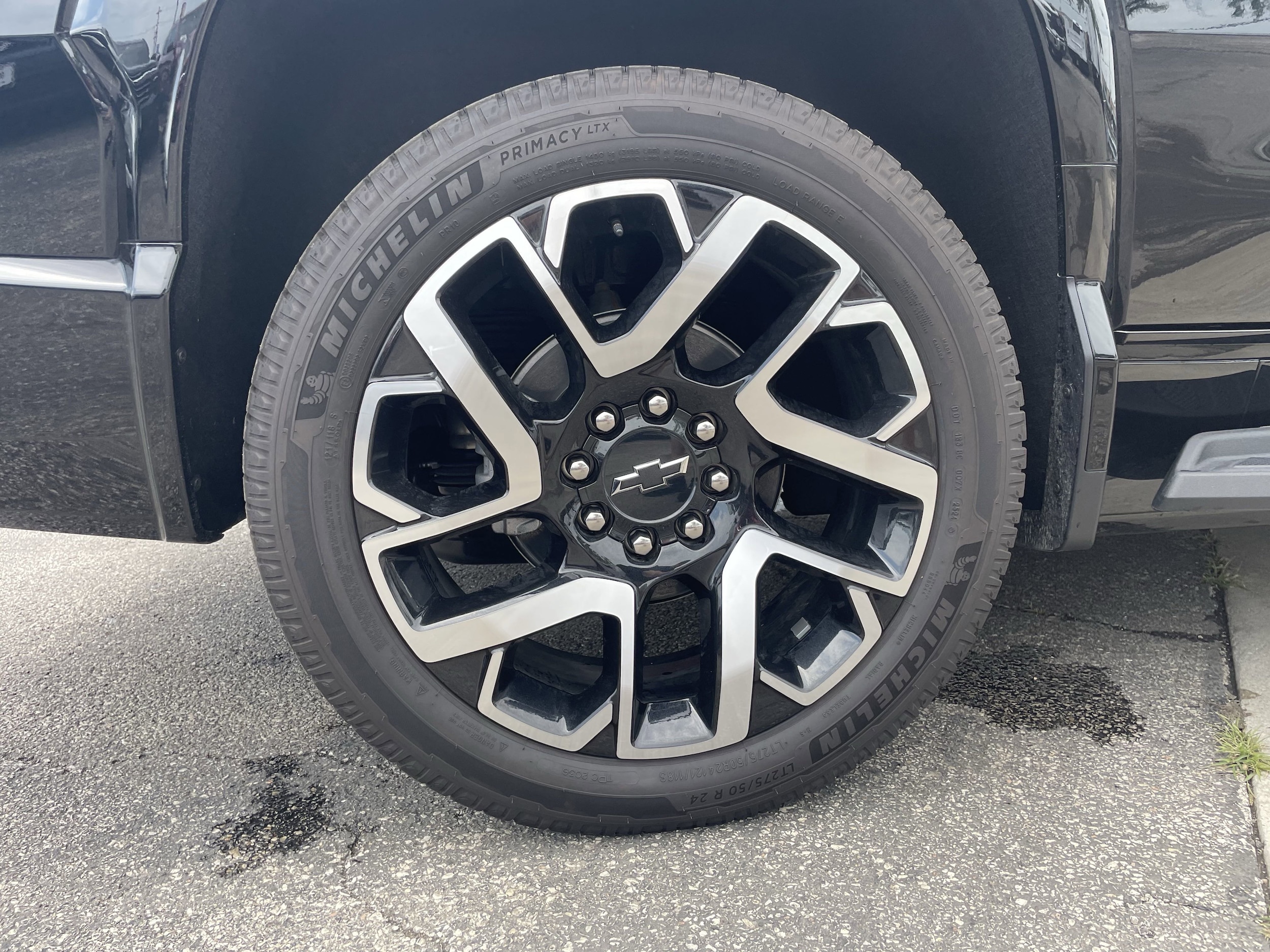 2025 Chevrolet Silverado EV RST - Photo 33